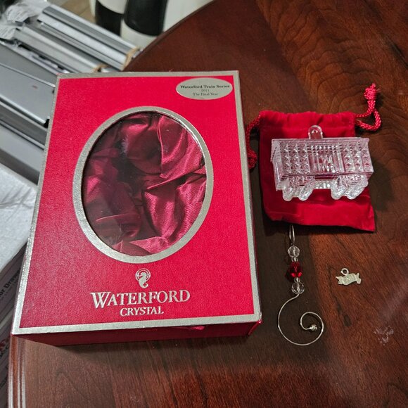 2011 NIB CLASSIC WATERFORD LEAD CRYSTAL BOX CAR TRAIN CHRISTMAS ORNAMENT 3rd - Picture 1 of 11